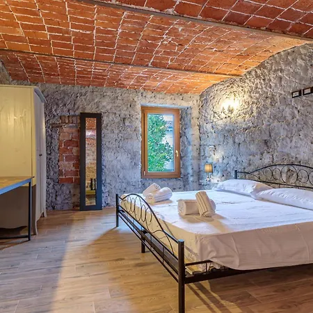 Cascina Liebe Con Idromassaggio * Ozzano Monferrato